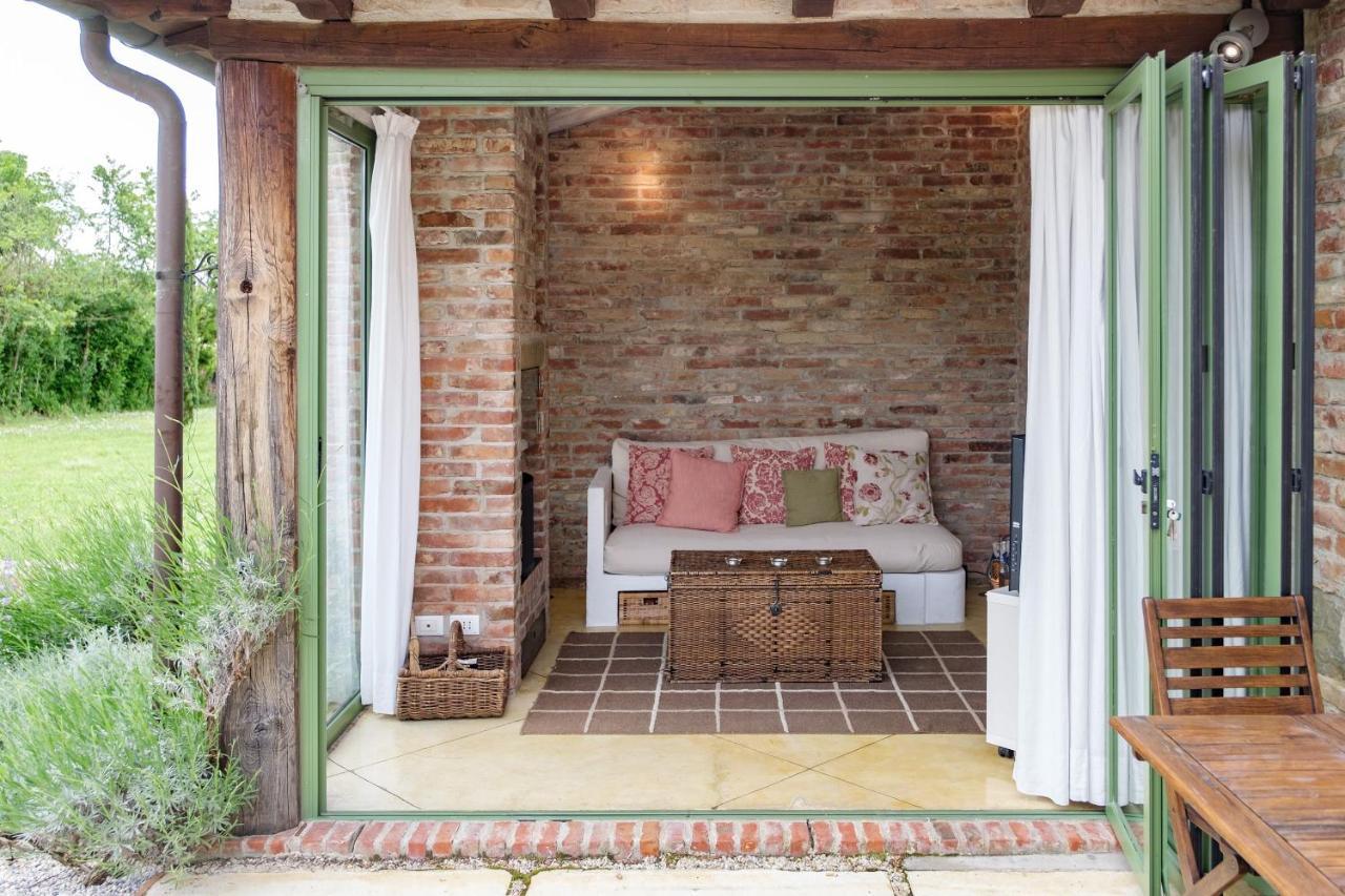 Borgo 69 Villas & Suites フォイアーノ・デッラ・キアーナ エクステリア 写真